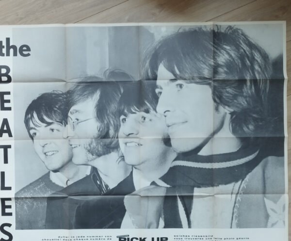 revue BEATLES  Pick Up Poster Géant Issue 58